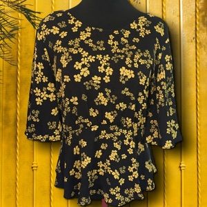 Who What Wear Yellow & Black Floral Top • XXL